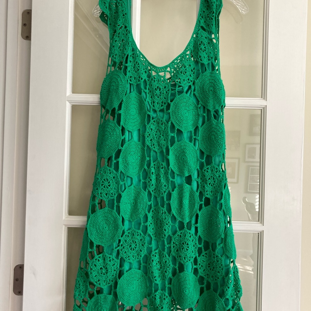 Gorgeous Kelly green Gianni Bini crochet dress with liner. Size Large. Nvr worn